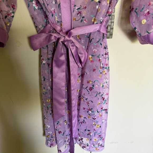 INC International Concepts Lavender Floral Embroidered Sheer Robe Size Small - Picture 9 of 12